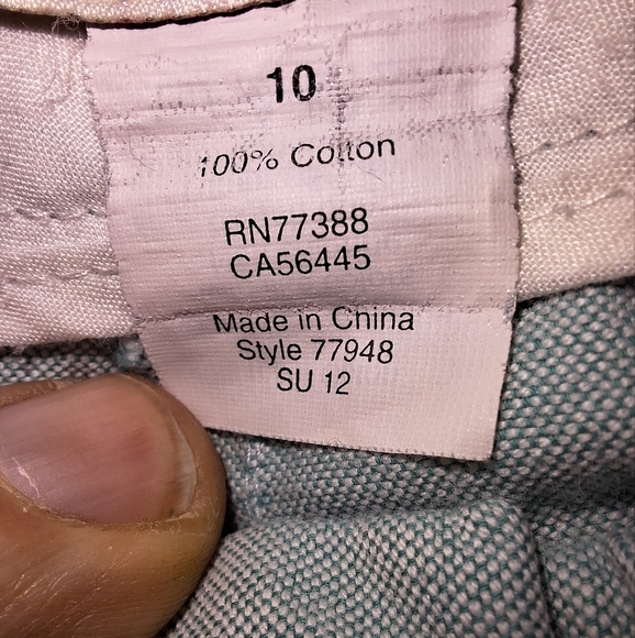 J.Crew ladies Chino shorts in a size 10. EUC. 100% cotton Broken-In - Picture 2 of 5